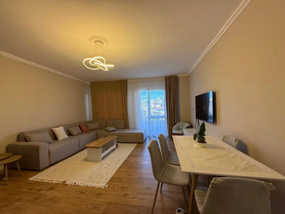 Tirane, shitet apartament 3+1 , 134 m² 240.000 € (tregu elektrik)