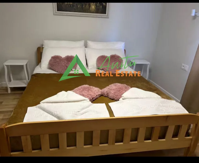 Tirane, jepet me qera apartament 1+1+Ballkon Kati 3, 55 m² 600 € (Bulevardi Zogi I)