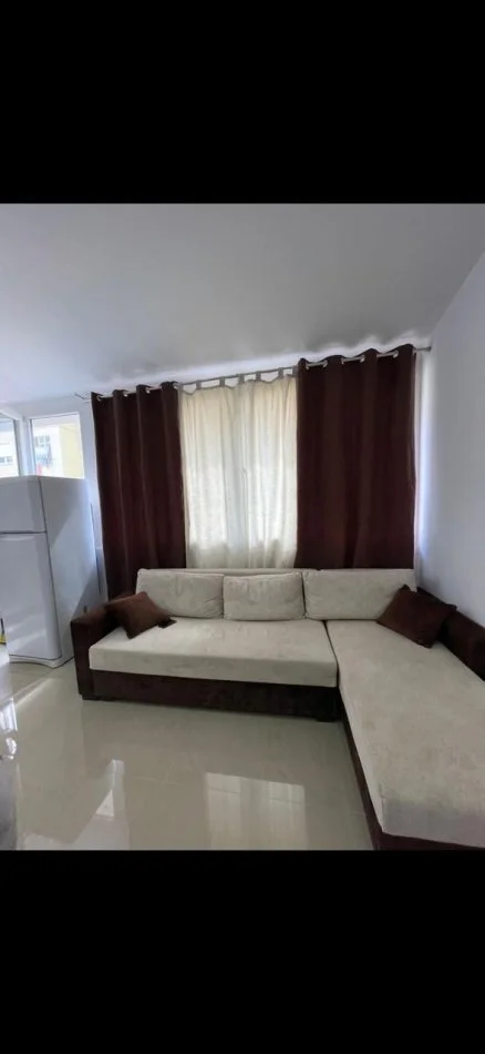 Tirane, jepet me qera apartament 1+1+Ballkon Kati 4, 65 m² 450 € (rruga Bill Klinton)