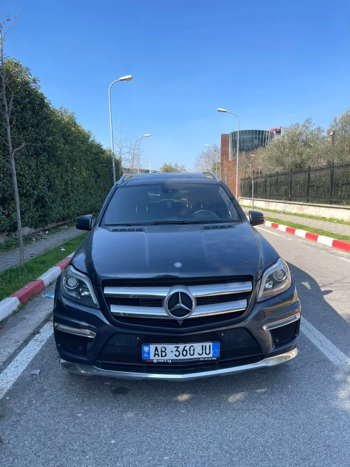 Tirane, shes makine Mercedez Gl Nafte, gri e erret Klima 240.000 km 14.000 €