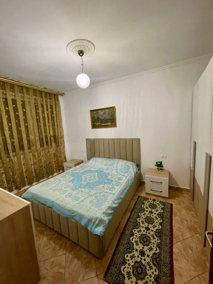 Tirane, jepet me qera apartament 2+1 Kati 2, 70 m² 600 € 