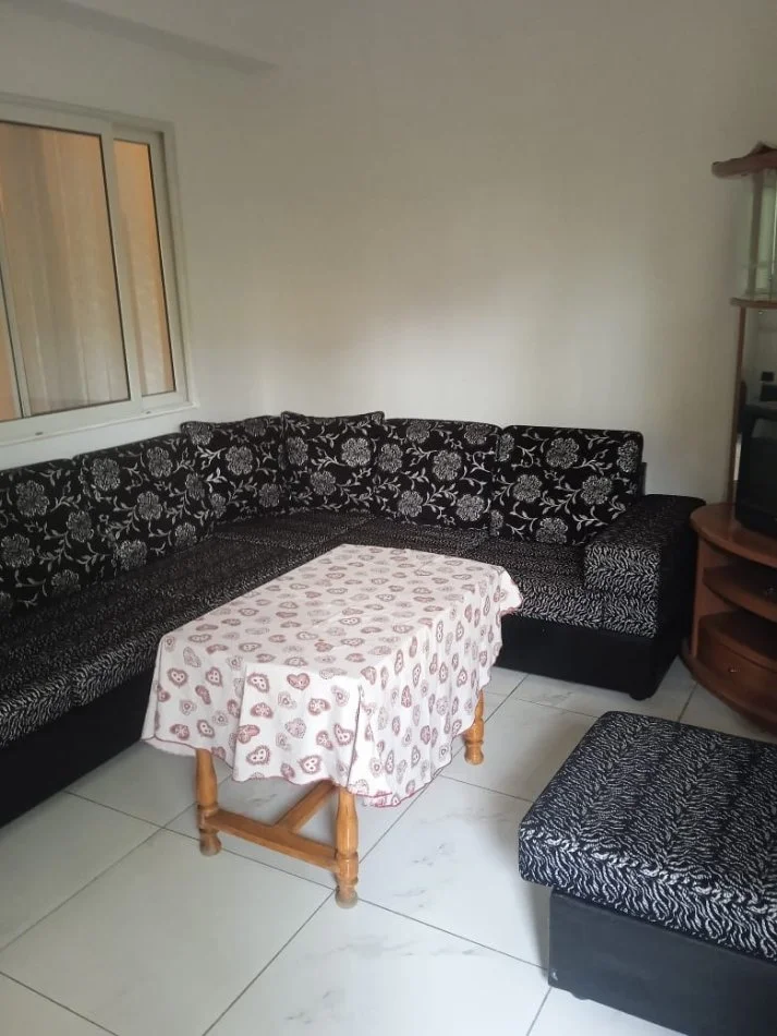 Tirane, jepet me qera apartament 1+1 Kati 0, 60 m² 250 € 