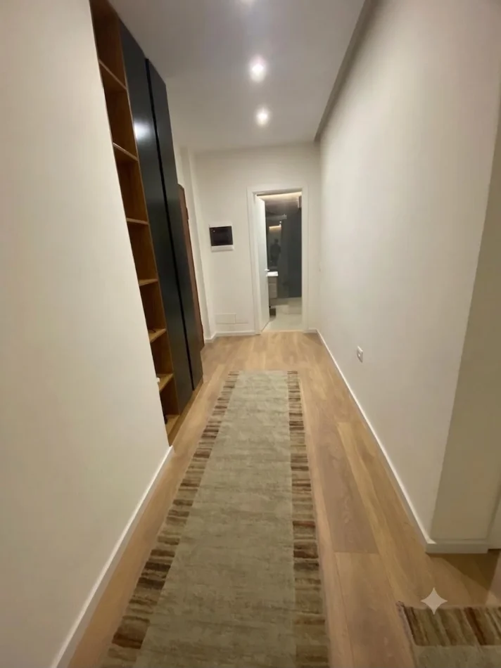 Tirane, jepet me qera apartament 3+1 Kati 2, 132 m² 1.100 € (Liqeni i Thate)