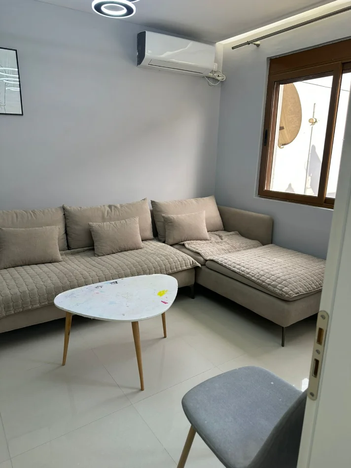Tirane, jepet me qera apartament 1+1 Kati 3, 70 m² 500 € (21 Dhjetori)