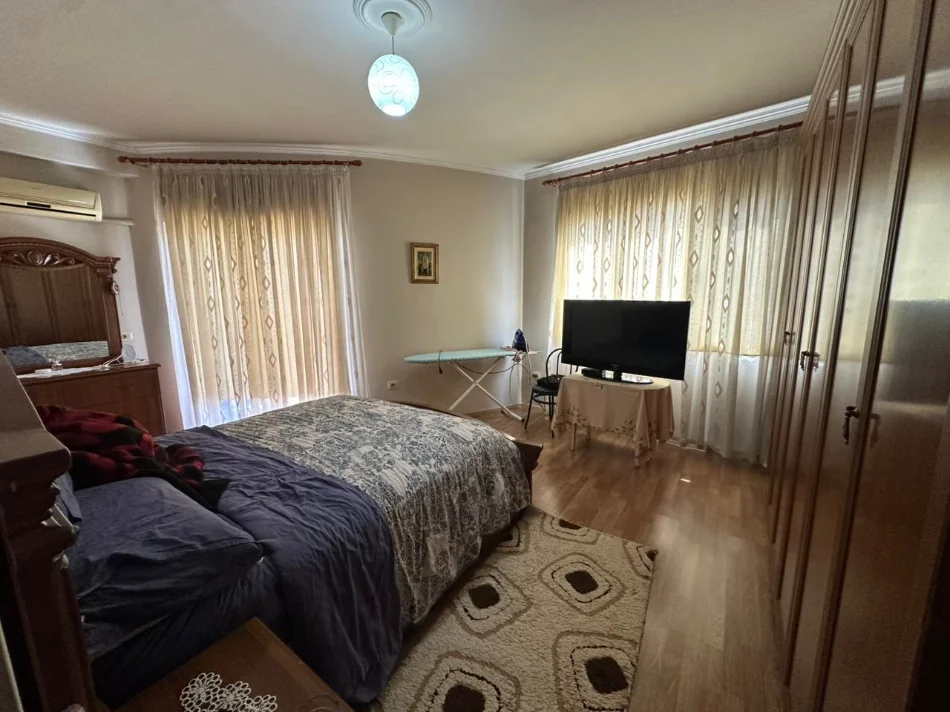 Tirane, shitet apartament 3+1+Ballkon , 159 m² 218.400 € (Rruga Mikel Maruli)