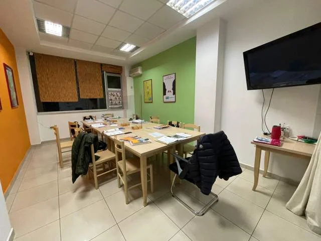 Tirane, shitet ambjent biznesi Kati 1, 33 m² 87.000 Euro (Rruga e Dibres, Kompleksi Halili)