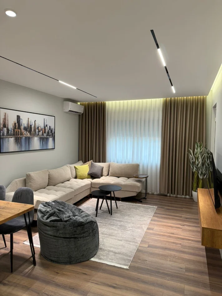 Tirane, jepet me qera apartament 1+1 Kati 3, 550 € 