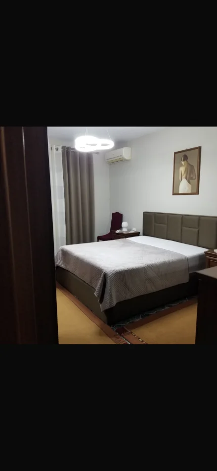 Tirane, jepet me qera apartament 2+1 Kati 1, 75 m² 600 € 