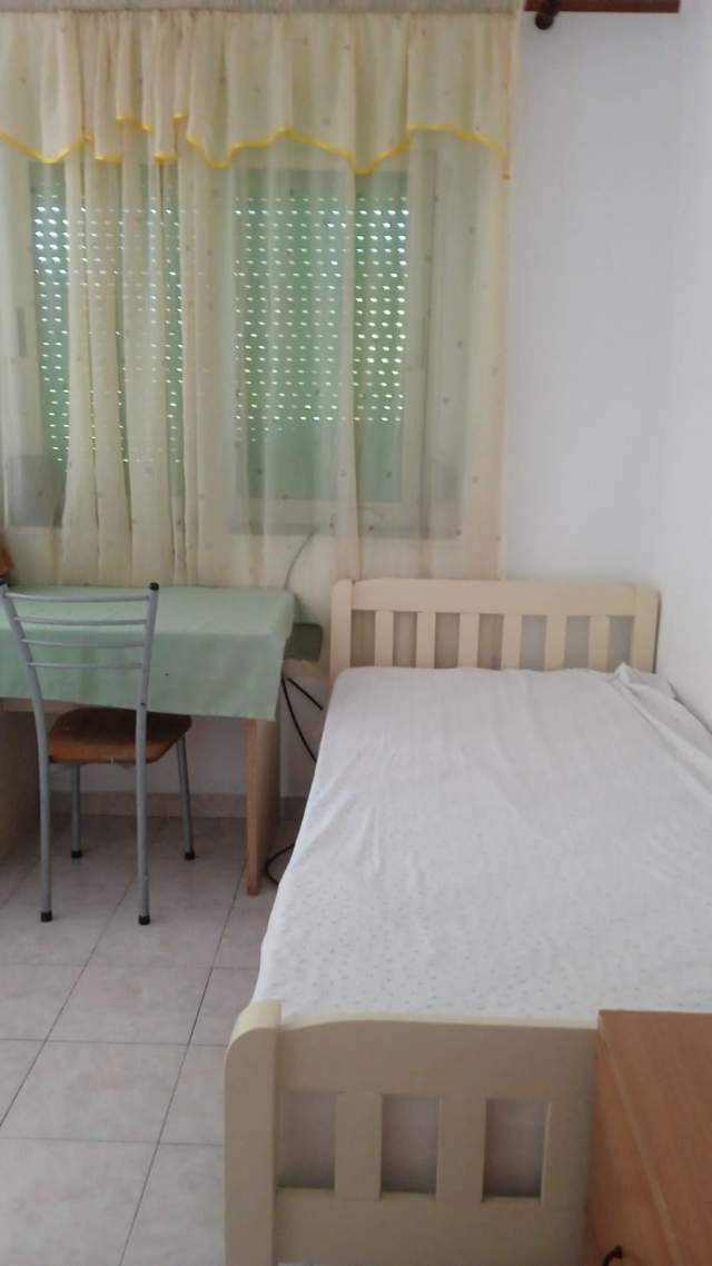 Tirane, jepet me qera apartament 1+1+BLK Kati 3, 80 m² 30.000 Leke (Spitali)
