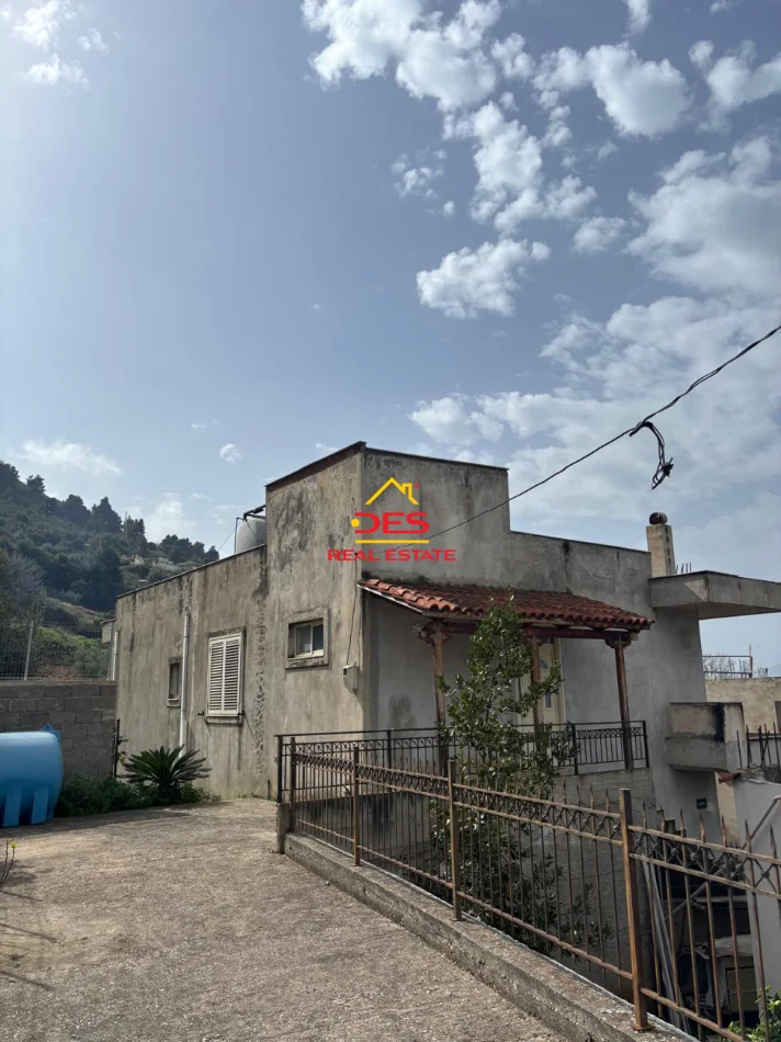 Vlore, shitet Vile Kati 0, 209 m² 220.000 € (Rruga Dhimitër Konomi)
