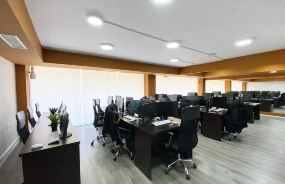 Tirane, shitet ambjent biznesi , 194 m² 1.100.000 € (prane petro nini luarasi)