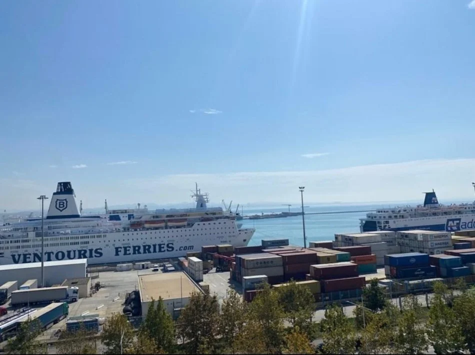 Durres, jepet me qera apartament+verande | Penthouse 3+1 Kati 8, 104 m² (TEK BLUE STARI NE DURRES)