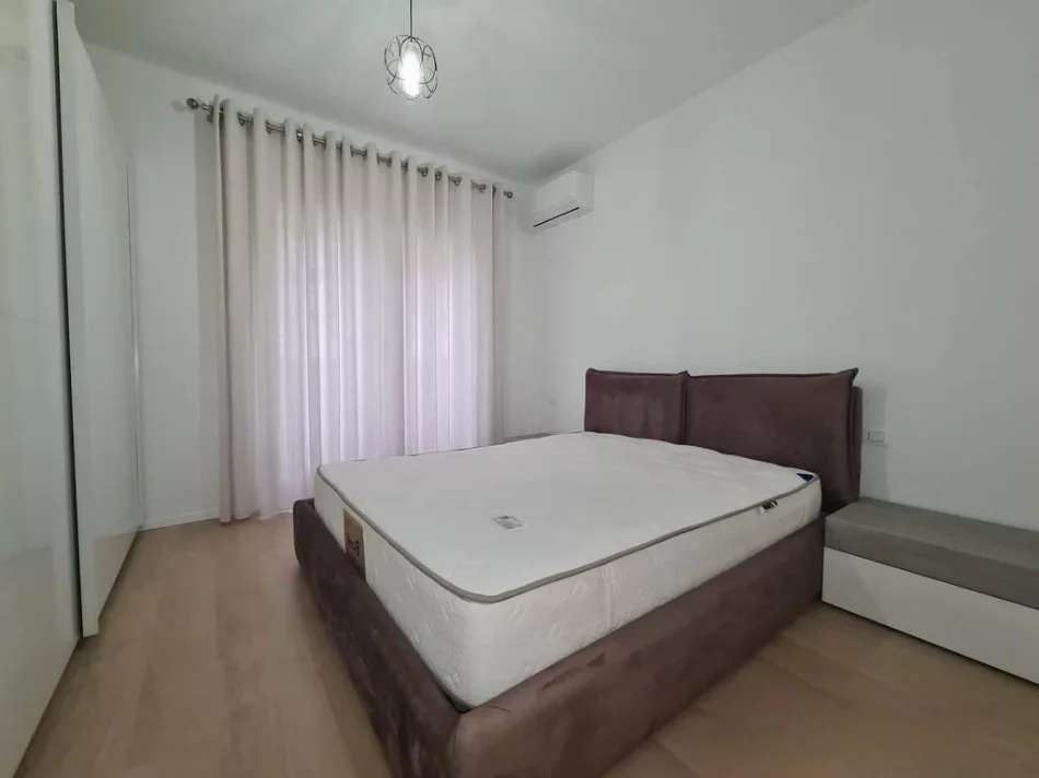 Tirane, jepet me qera apartament 1+1 Kati 3, 75 m² 750 € 
