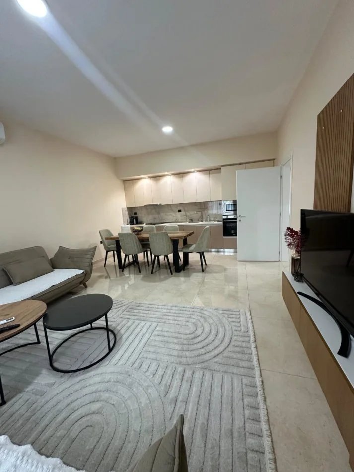 Tirane, jepet me qera apartament duplex , 500 € (Kamez)