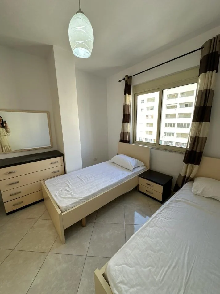 Durres, shitet apartament 2+1 Kati 4, 80 m² 150.000 € (RROTA KUQE PLAZH!)