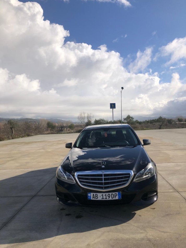 Peqin, shitet makine Mercedes Benz Nafte, e zeze automatik Kondicioner 12.000 €