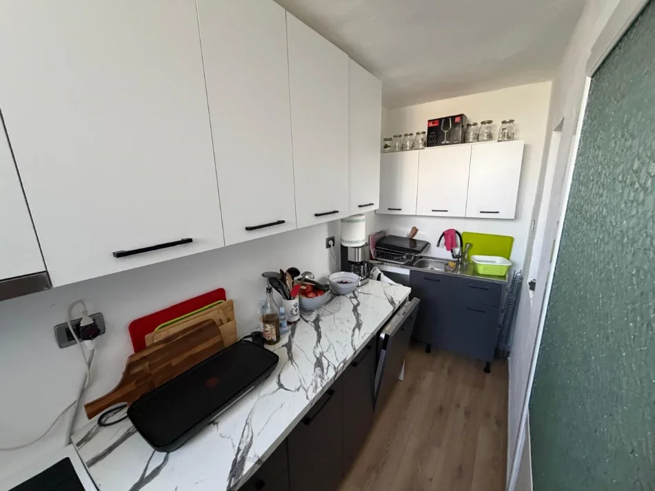 Tirane, shitet apartament 2+1 , 81 m² 150.000 € (Prane Fushes)