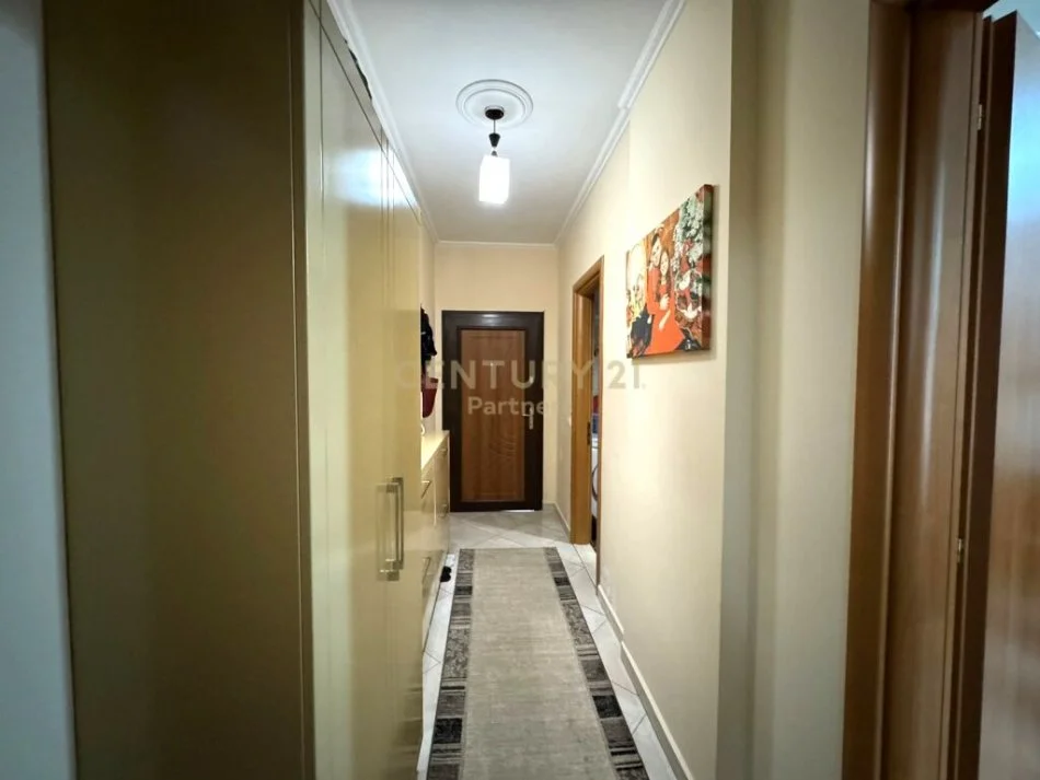 Tirane, shitet apartament 2+1+Ballkon Kati 5, 97 m² 130.000 € (Astir)