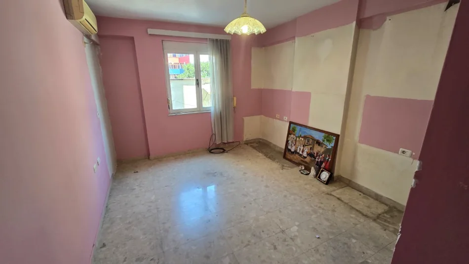 Tirane, shitet apartament Kati 1, 24 m² 79.000 € (Piazza)