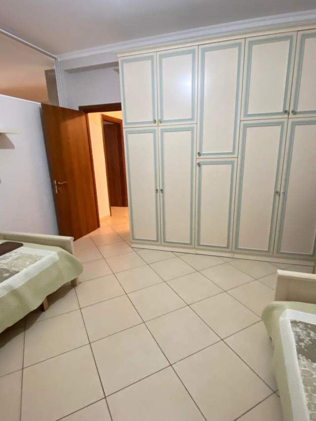 Tirane, jepet me qera apartament 2+1+BLK Kati 1, 122 m² 450 Euro (Rruga Peti)