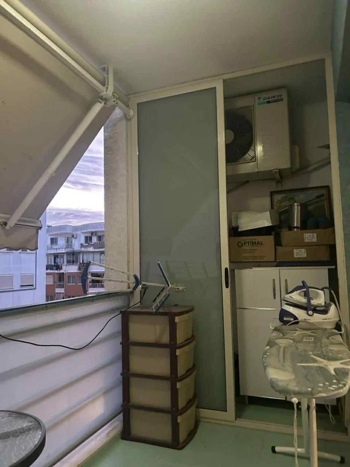 Tirane, jepet me qera apartament 2+1+Ballkon Kati 5, 90 m² 550 € (YZBERISHT AFER UNIKUT)