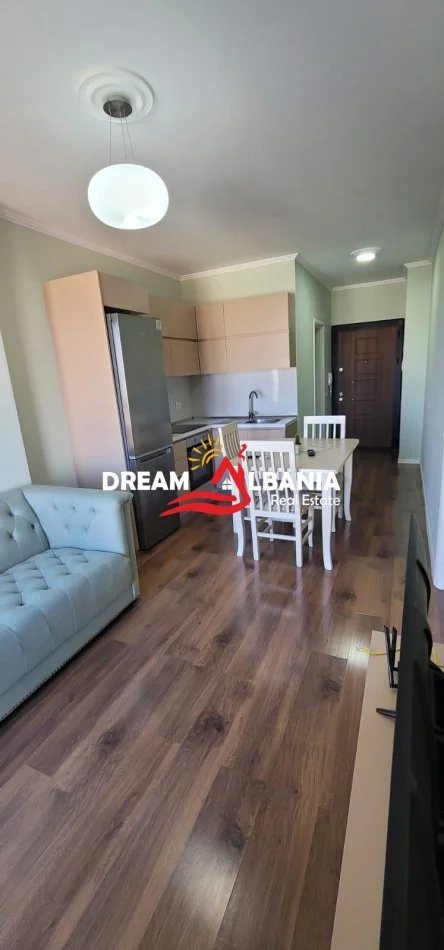 Tirane, jepet me qera apartament 1+1 Kati 2, 60 m² 500 € (Rruga e Dibres)
