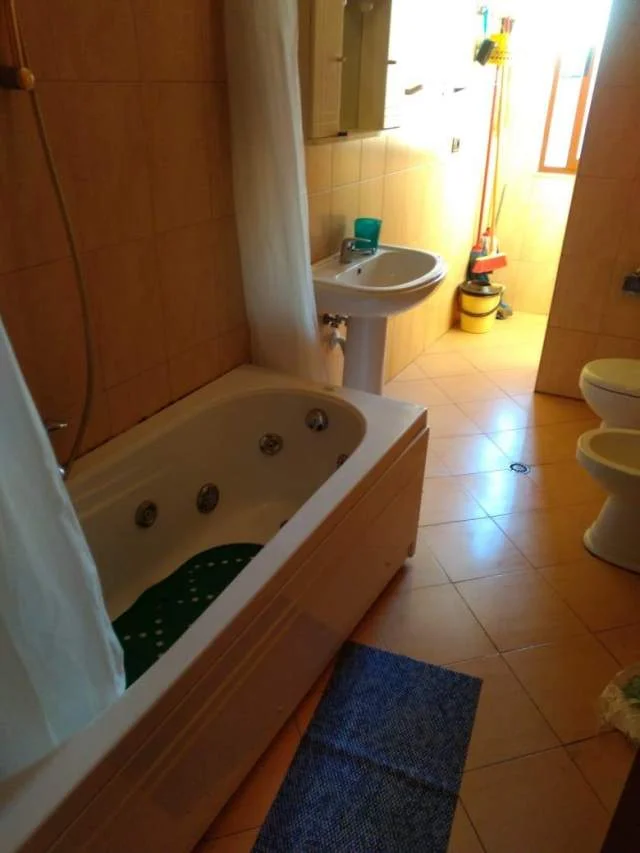 Tirane, jepet me qera apartament 2+1+BLK Kati 4, 100 m² 550 Euro (rruga e elbasanit)