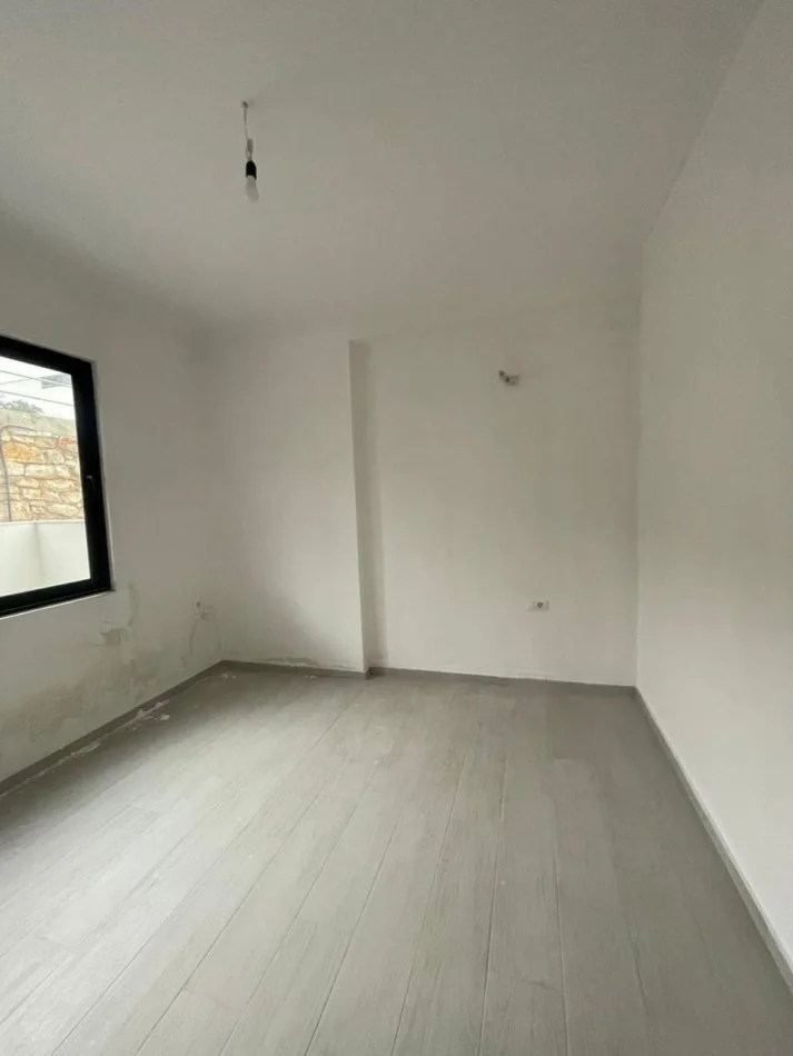 Sarande, shes apartament 1+1+Ballkon Kati 1, 107 m² 105.000 € (Sarande)