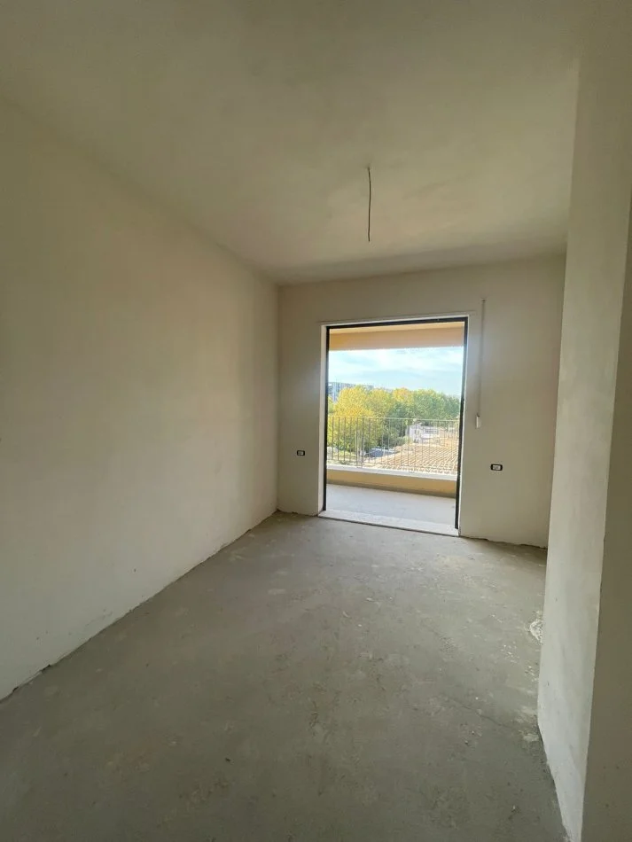 Tirane, shitet apartament 2+1 Kati 4, 115 m² 201.250 € (Fusha aviacionit)