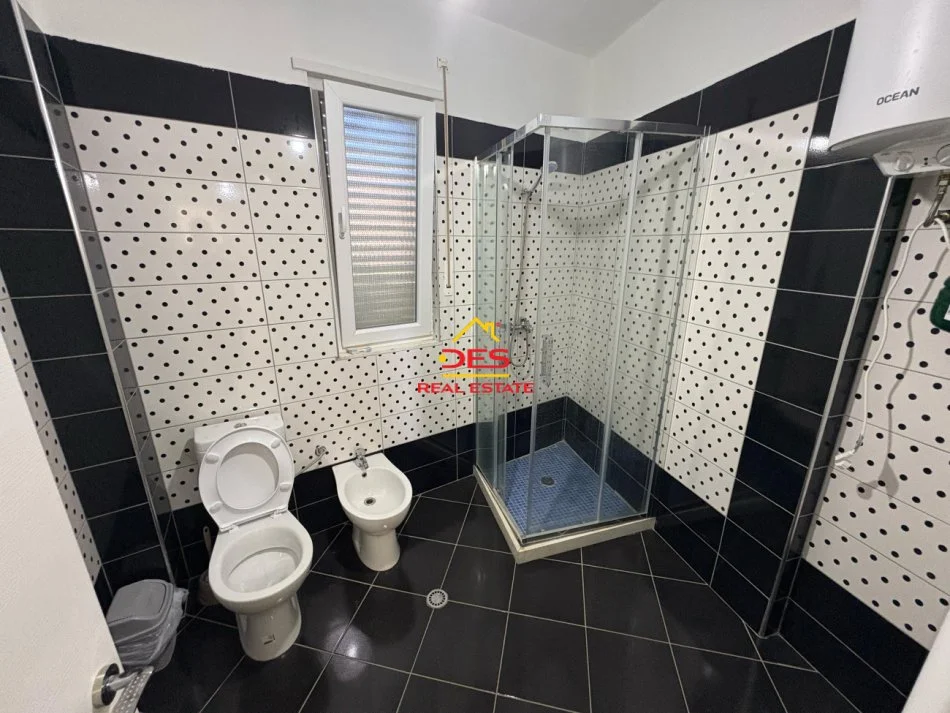Vlore, shitet apartament 1+1+Ballkon Kati 3, 71 m² 225.000 € (Rruga Aleksandër Moisiu)