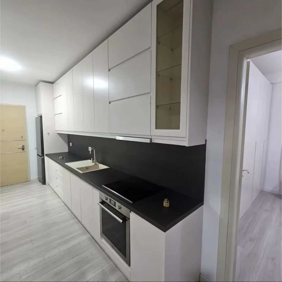 Shqiperi, jepet me qera apartament 1+1 Kati 9, (Prane Fakultetit te Shkencave)