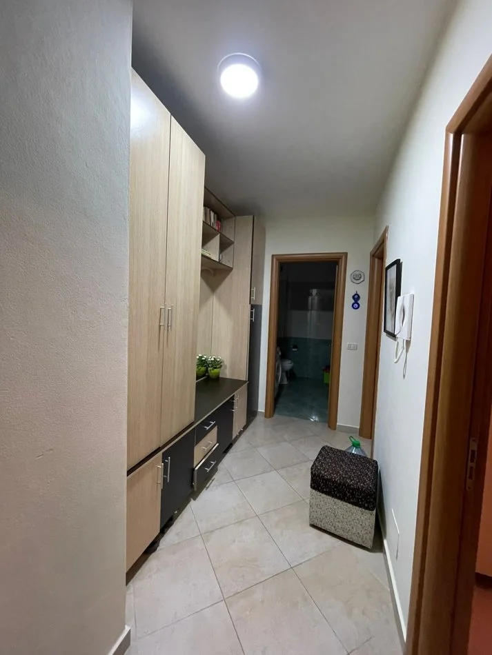Tirane, shitet apartament 3+1 Kati 2, 90 m² 92.000 € (Alidemi)