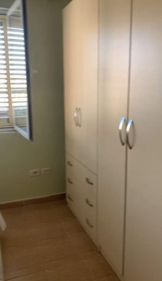 Tirane, jepet me qera apartament 1+1+BLK Kati 3, 56 m² 35.000 Leke (rruga Niko Avrami)