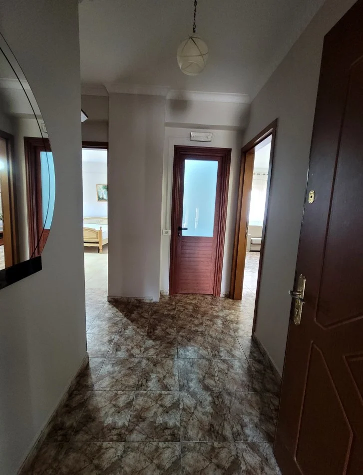 Tirane, jepet me qera apartament 2+1 Kati 6, 95 m² 600 € (Bulevardi Zogu i Pare)