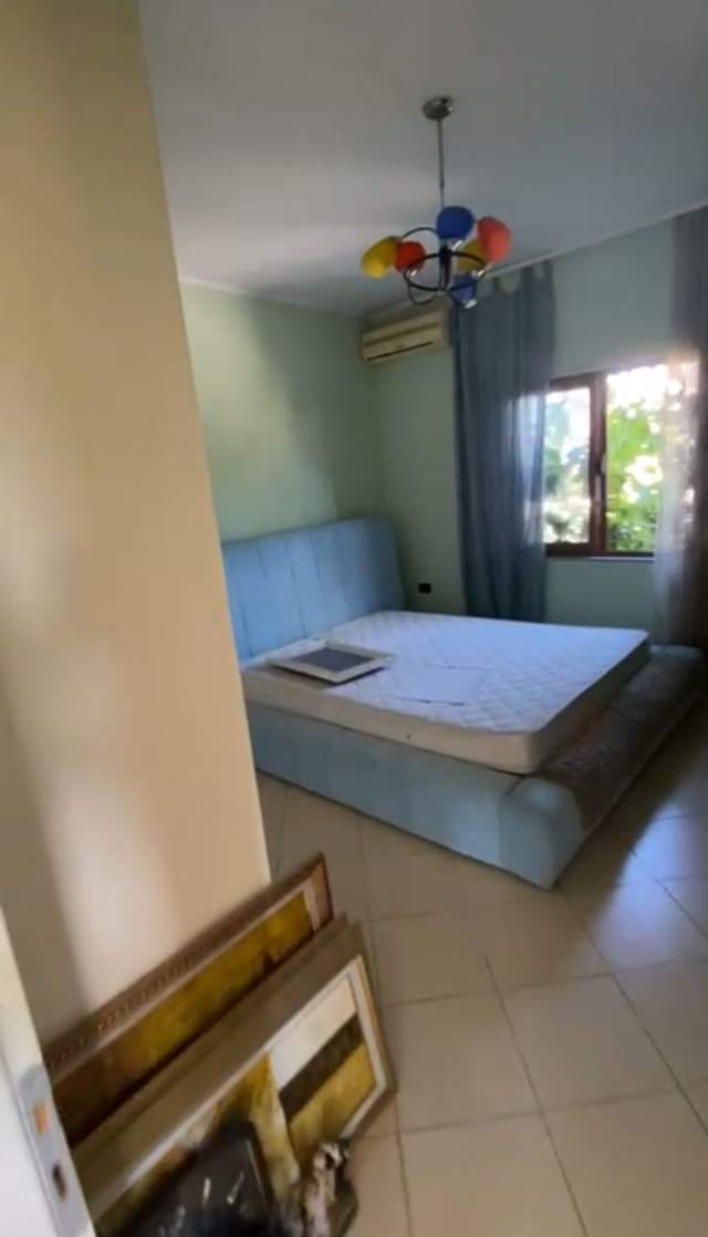 Tirane, jepet me qera shtepi 2+1 Kati 2, 90 m² 30.000 Leke (rruga Burgut)