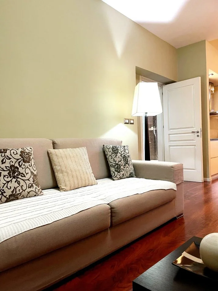 Jepet me qera apartament 2+1+Ballkon Kati 5, 110 m² 800 € (Blloku, Libri Universitar)