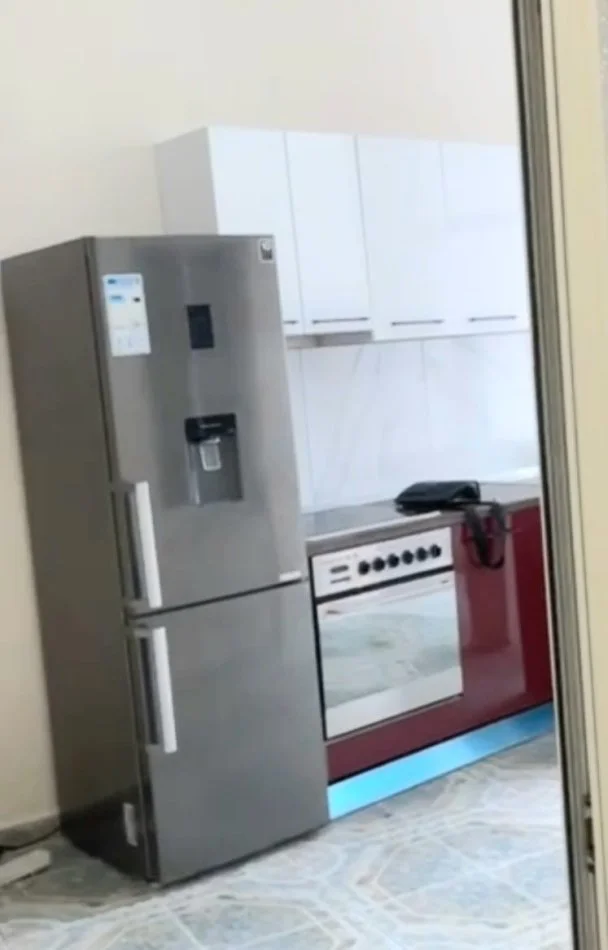 Tirane, jepet me qera apartament 1+1 Kati 1, 78 m² 400 € (Don Bosko)