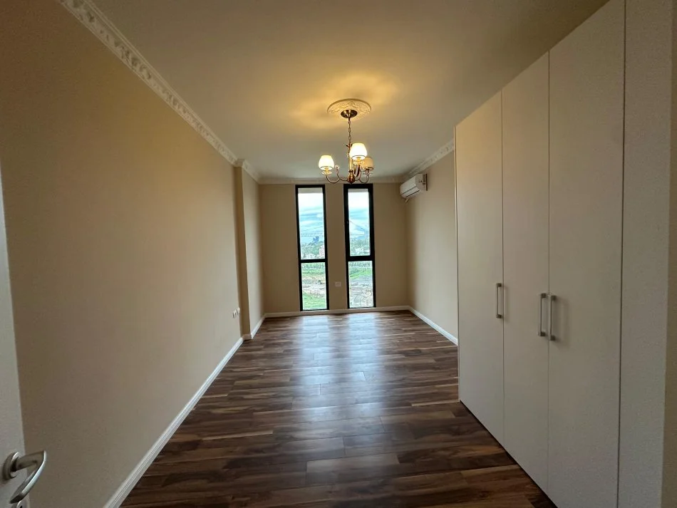 Tirane, shitet apartament 2+1 Kati 3, 124 m² 250.000 € 
