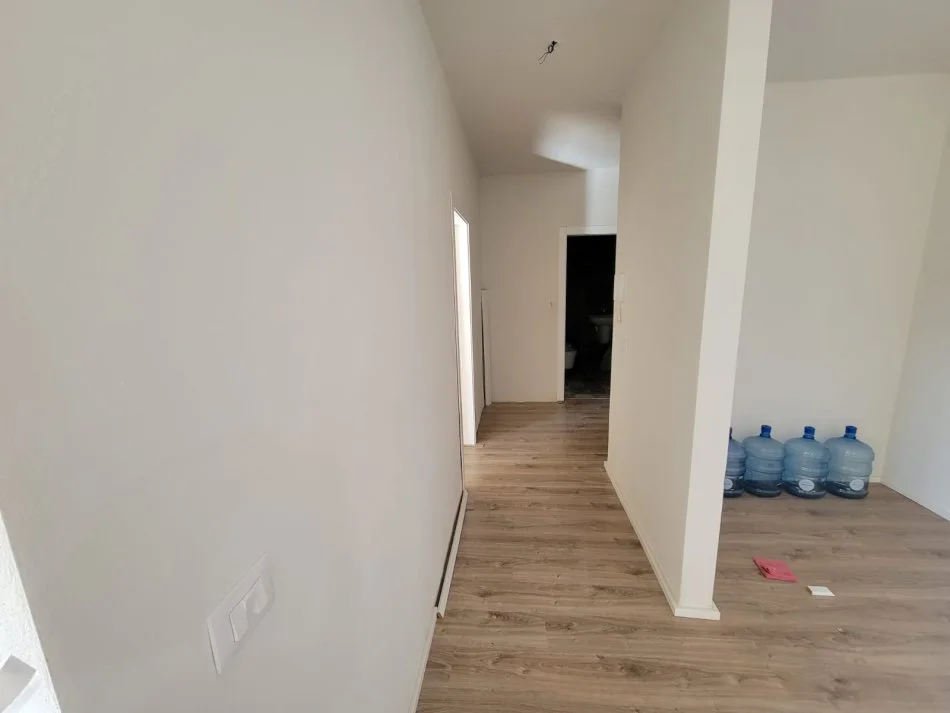 Tirane, jepet me qera apartament 1+1+Aneks+Ballkon Kati 10, 75 m² 450 € (Tirana Golden Park)