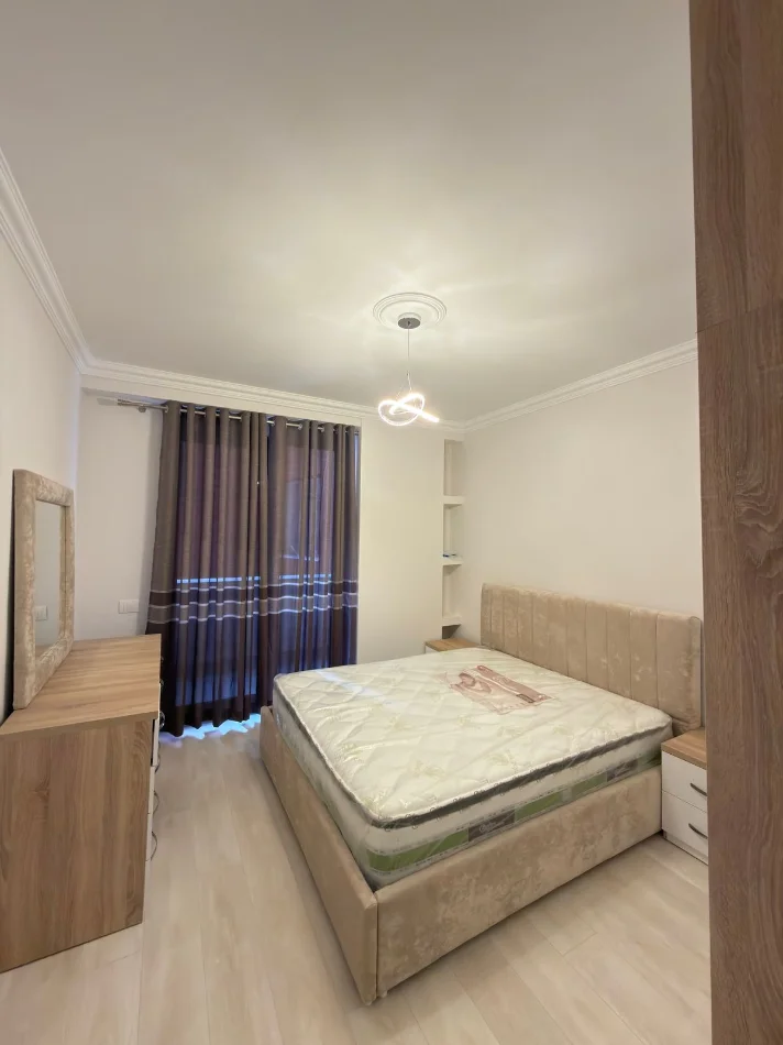 Tirane, jepet me qera apartament Kati 3, 