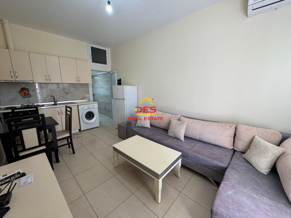 Vlore, jepet me qera apartament 1+1 Kati 0, 65 m² 250 € (Rruga Çamëria)