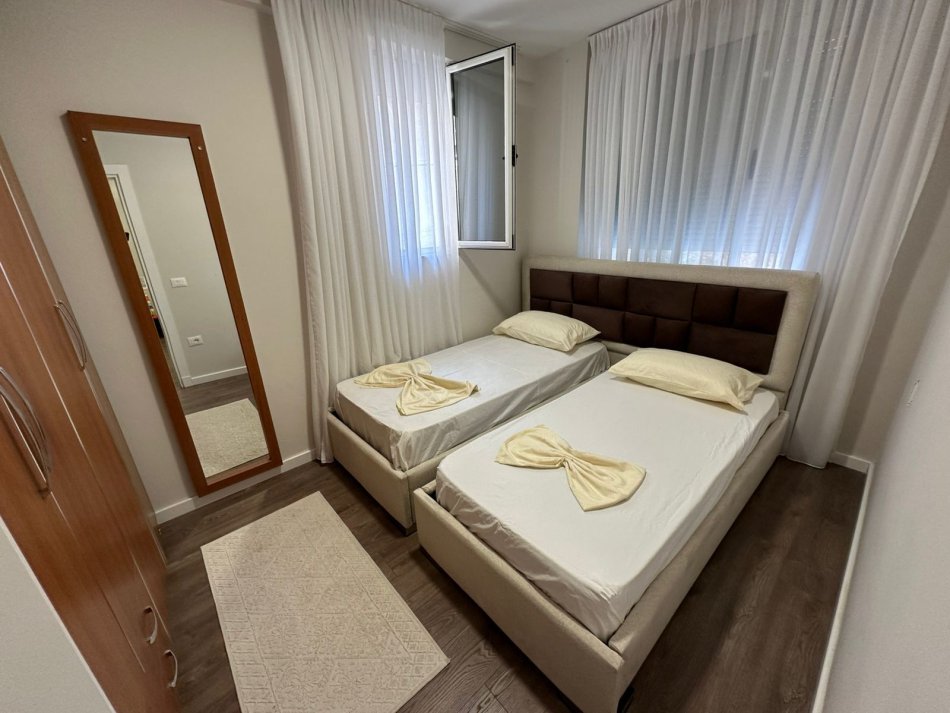 Tirane, shes apartament 2+1 Kati 2, 90 m² 190.000 € (Rr. E Ullinjve)