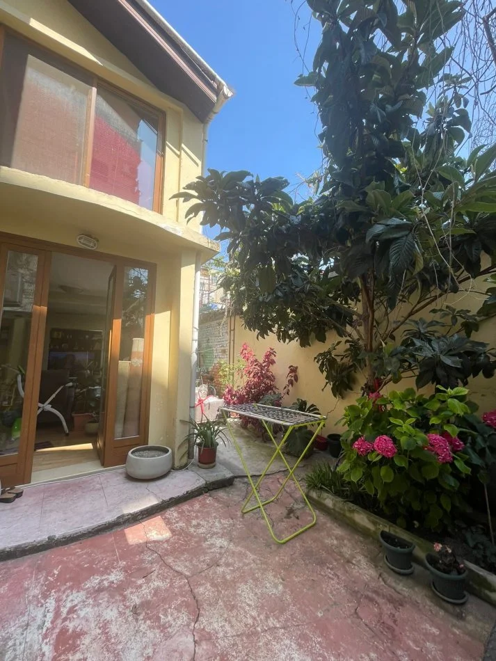 SHITET SHTEPI PRIVATE 2 KATESHE PAZARI I RI  500.000 EURO