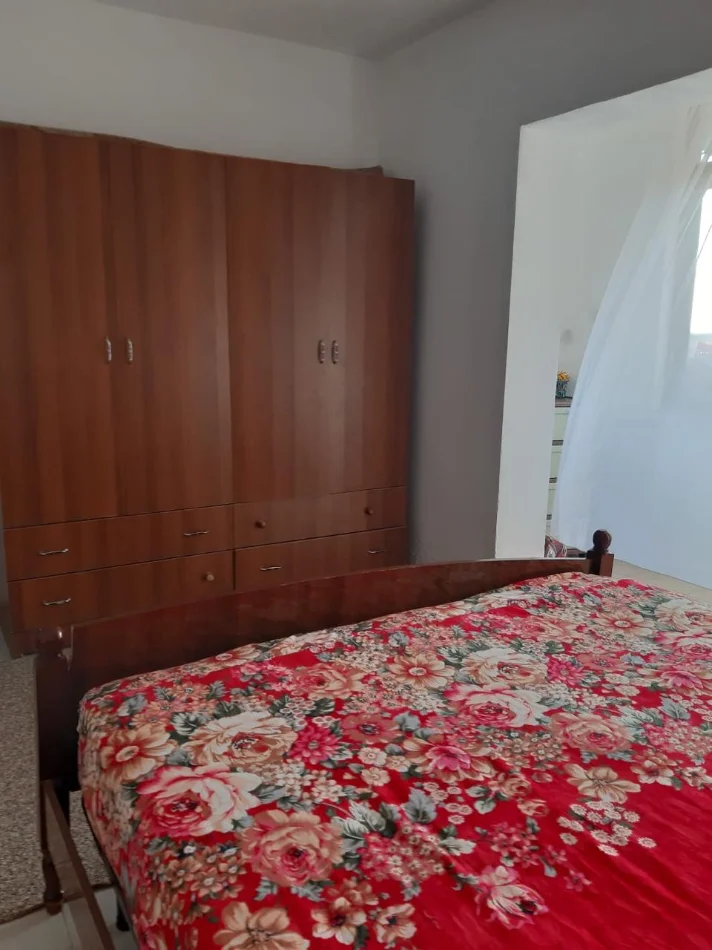 Tirane, jepet me qera apartament 1+1 Kati 4, 70 m² 350 € (Ali Dem prane Kryegjyshates)