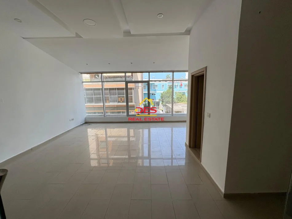 Vlore, shitet ambjent biznesi Kati 2, 33 m² 39.500 € (Rruga Sadik Zotaj)