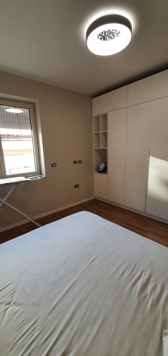 Tirane, jepet me qera apartament 2+1+BLK 120 m² 750 Euro (kopshti zologjik)