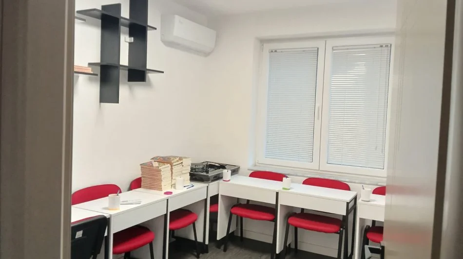 QERA ,AMBIENT BIZNESI 2+1,PRANE SHKOLLES SABAUDIN GABRANI