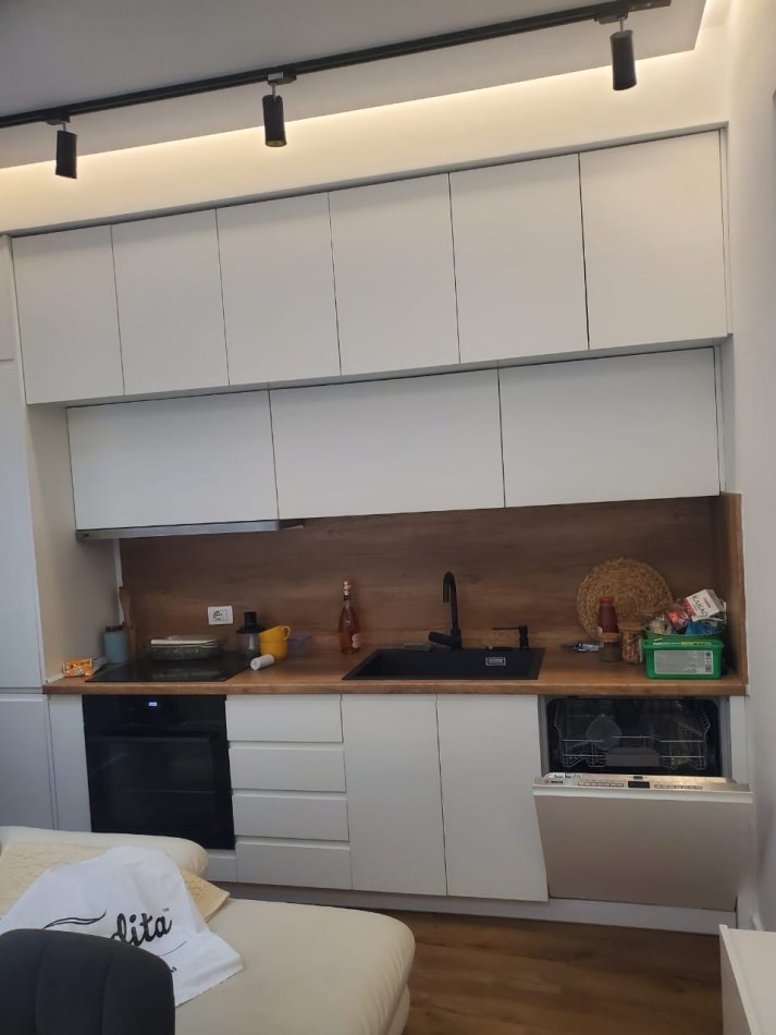 Tirane, jepet me qera apartament 1+1 Kati 2, 65 m² 400€ (Rruga siri kodra)