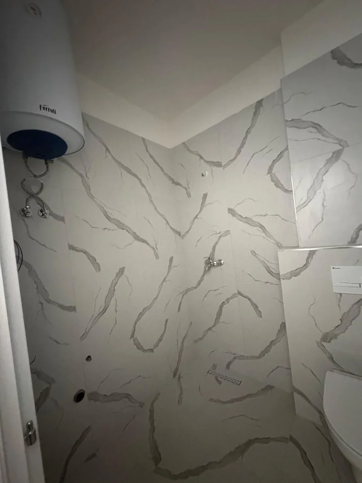 Durres, shitet apartament 1+1+Ballkon Kati 1, 74.530 € (Golem)