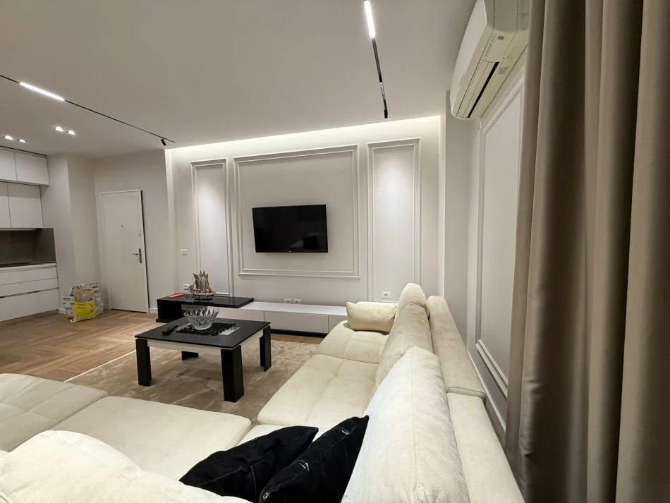 Tirane, jepet me qera apartament 2+1 Kati 5, 100 m² 1.100 € (Pazari i Ri)